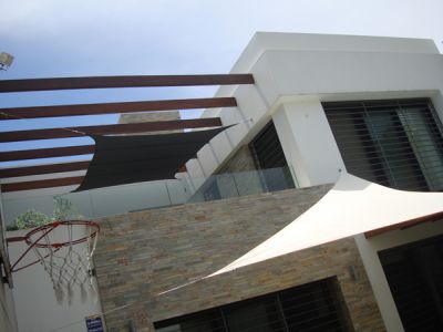 Toldos Vela de Sombra Kookaburra® Marfil Triangular 3.6m (Impermeable)